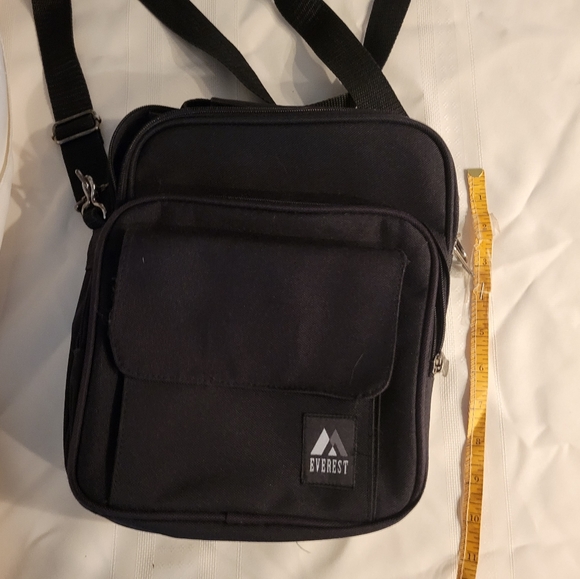 Everest Black Medium Travel Bag - Picture 7 of 8